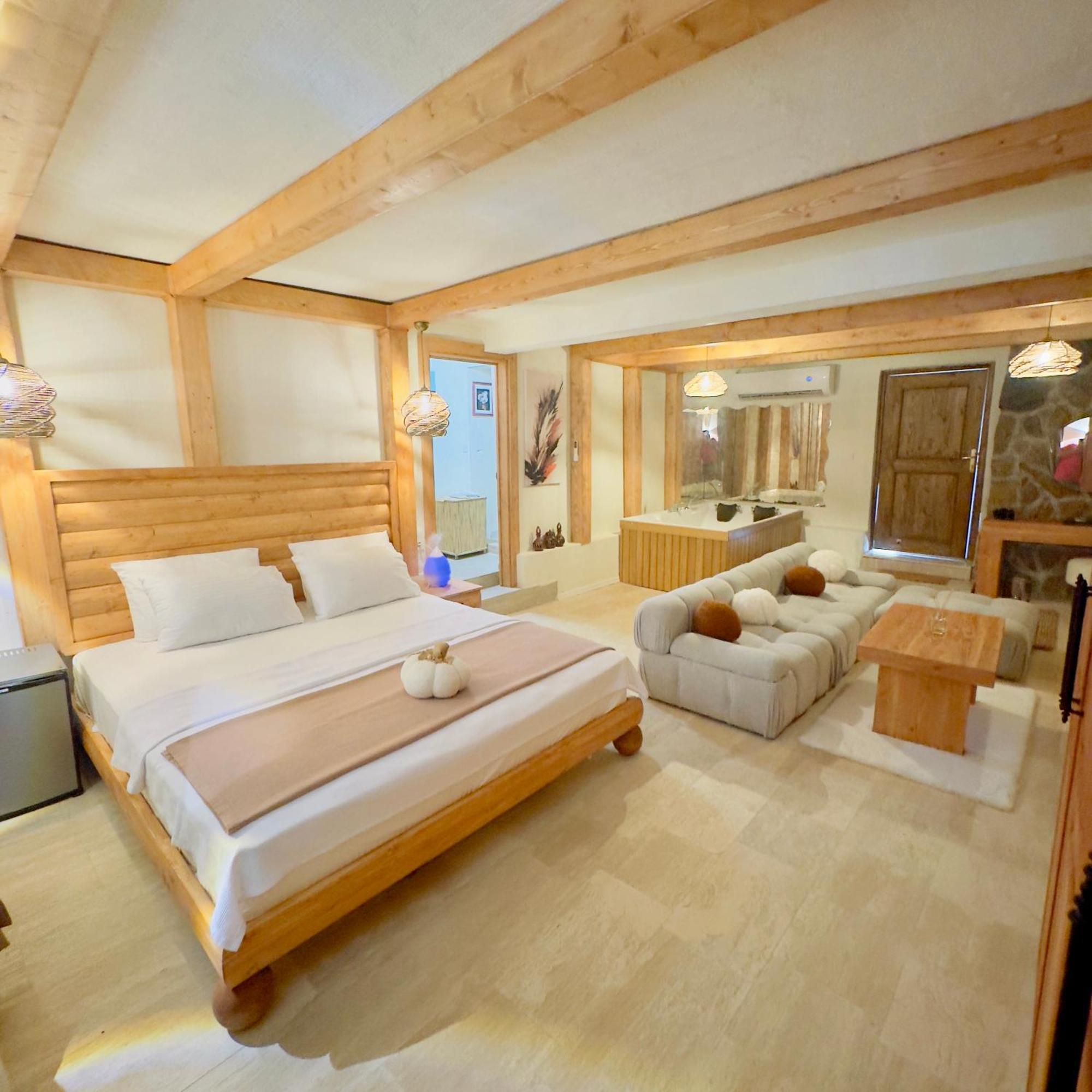 Ride And Stay Cesme Exterior photo