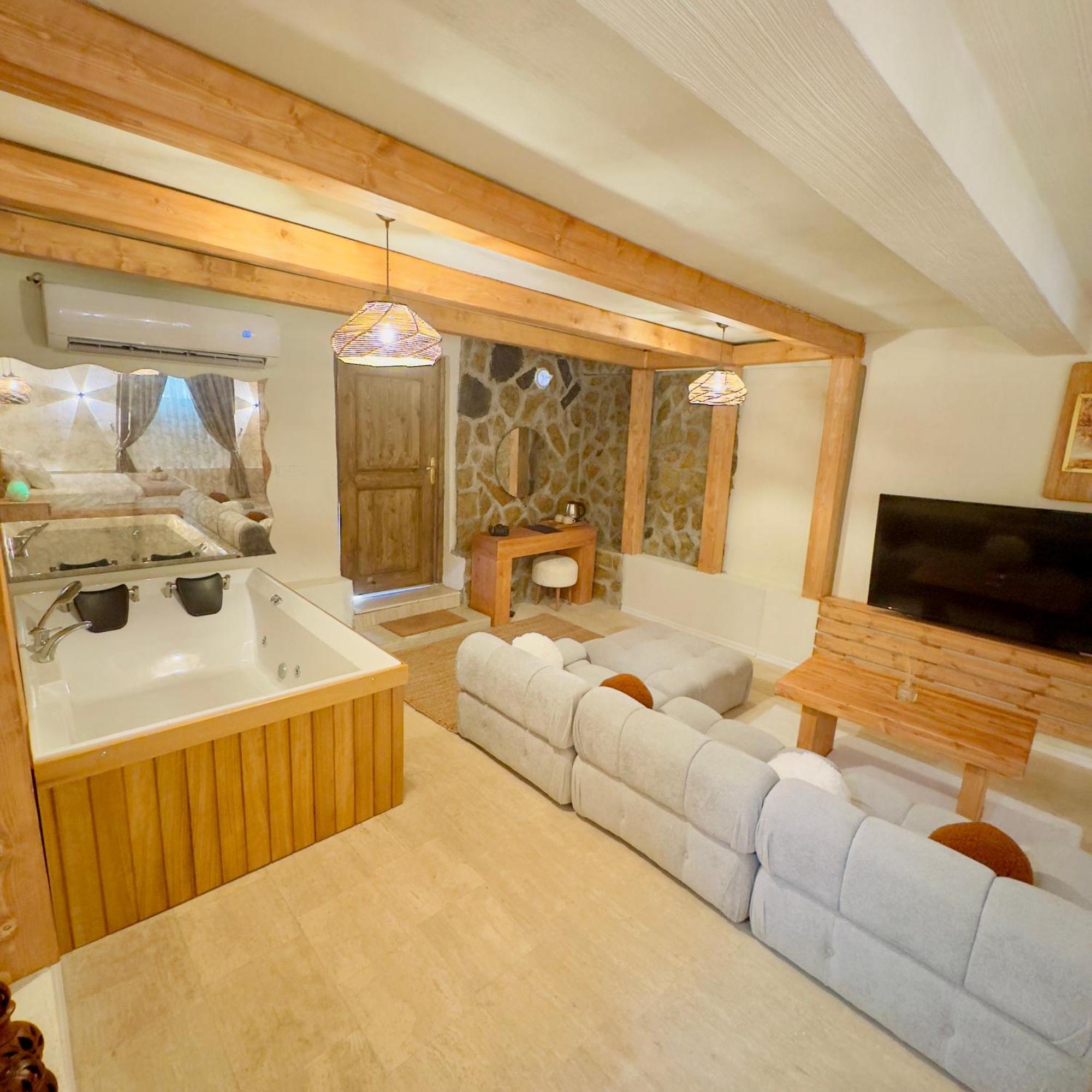 Ride And Stay Cesme Exterior photo