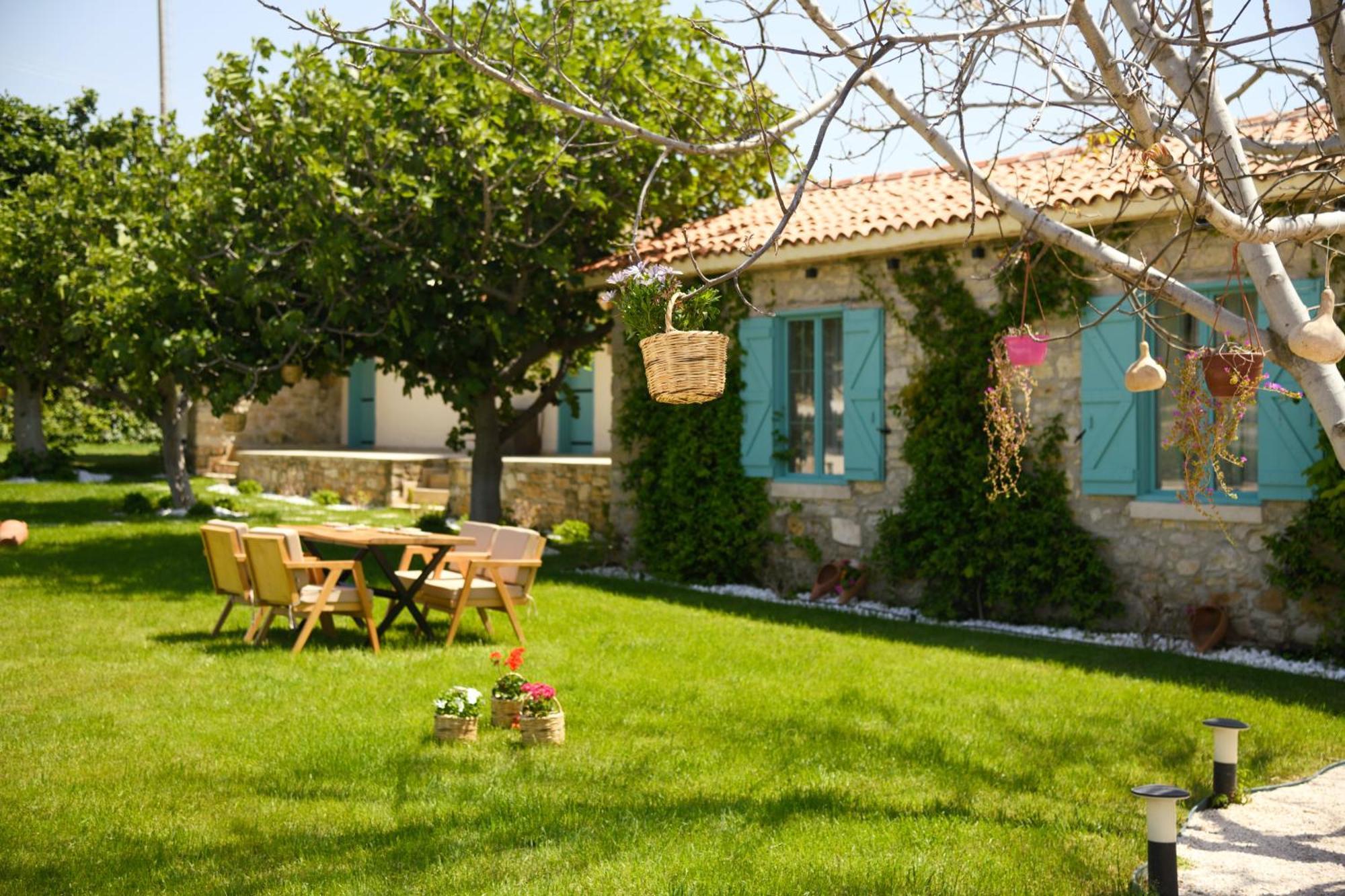 Ride And Stay Cesme Exterior photo